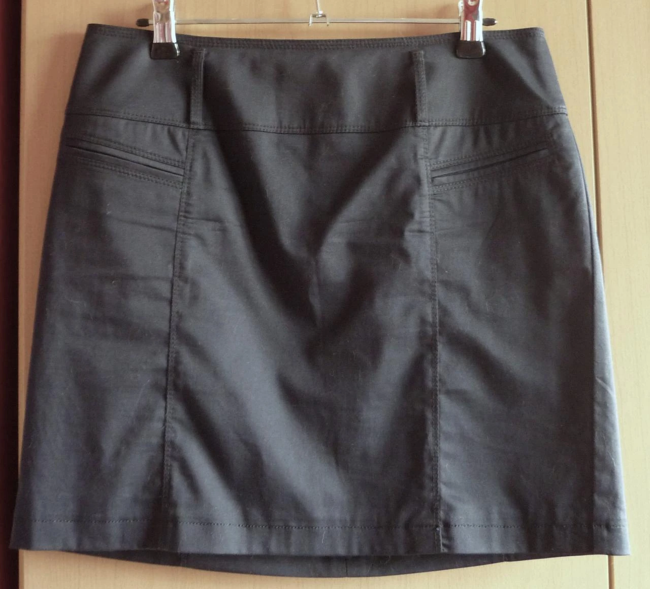 Falda recta negra y suave de Gerry Weber Talla 38 – photo 2